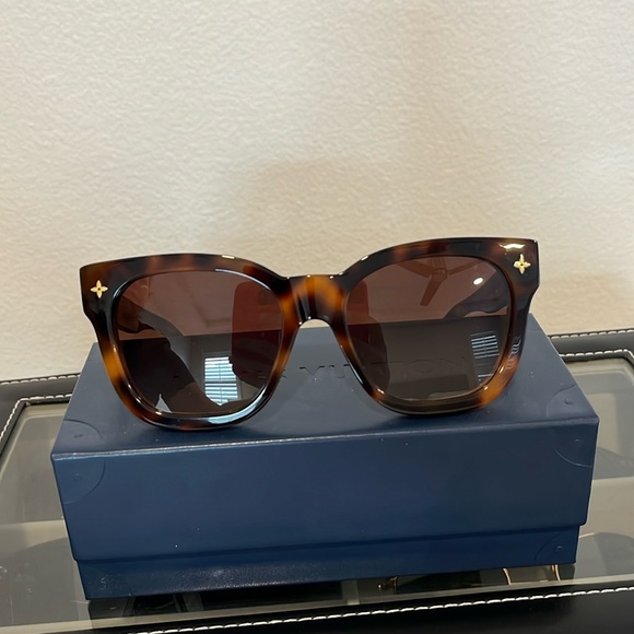 Louis Vuitton- My Monogram Square Sunglasses - Picture 1 of 10